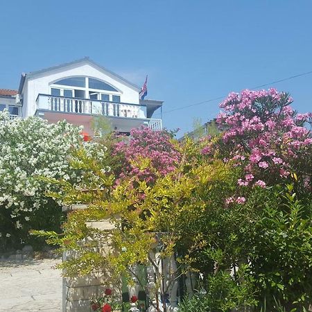 Oleander Apartment In Pakoštane Extérieur photo